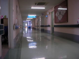 渡辺病院の廊下